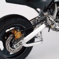 カワサキの人気車種『KSR110』用のスイングアームです。