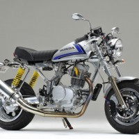 GC-018モンキー縦型エンジンフレーム